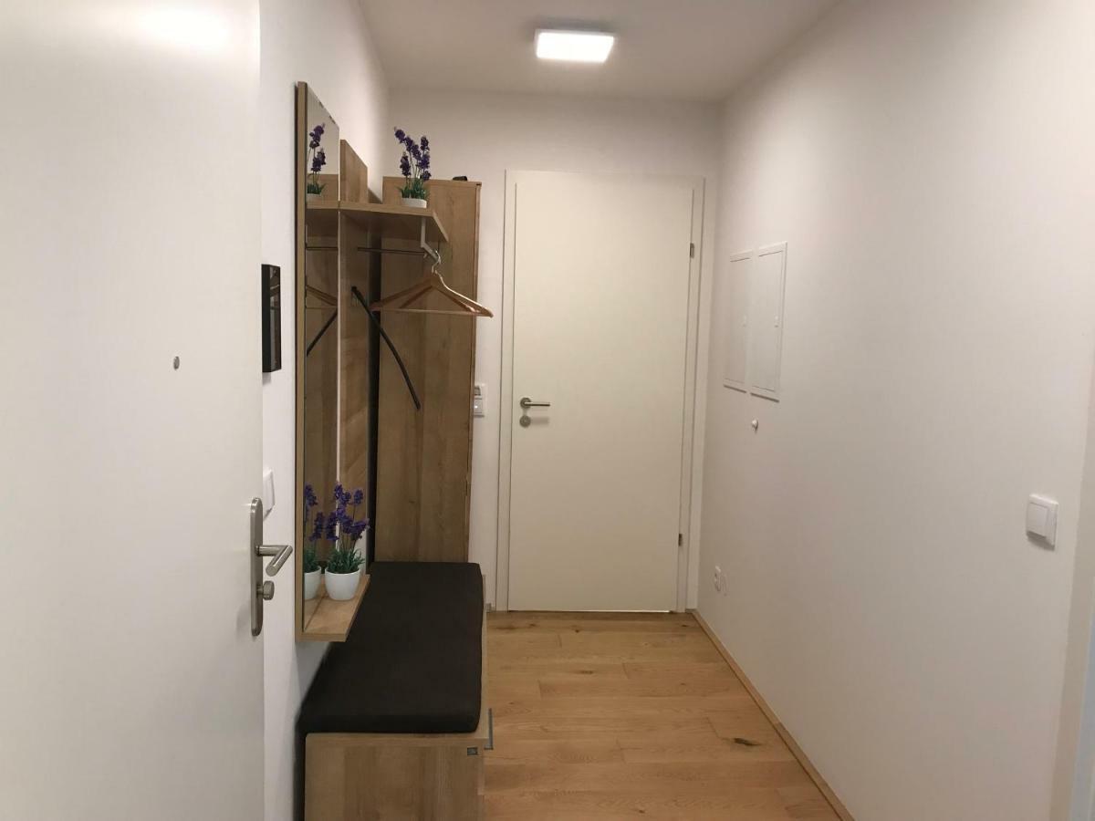 Apartament Spacious, Modern 1-Bdrm Apt Near Vic & Austria Ctr Wiedeń Zewnętrze zdjęcie