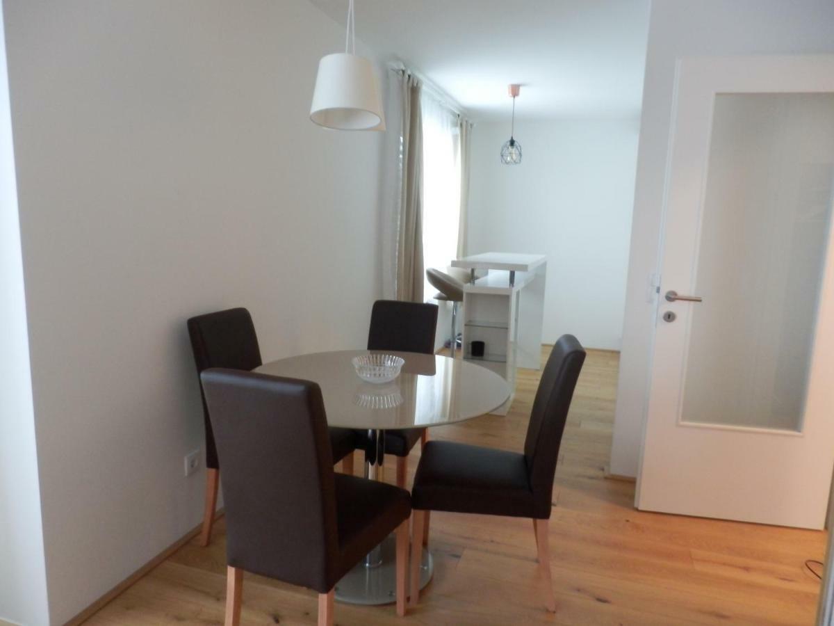 Apartament Spacious, Modern 1-Bdrm Apt Near Vic & Austria Ctr Wiedeń Zewnętrze zdjęcie