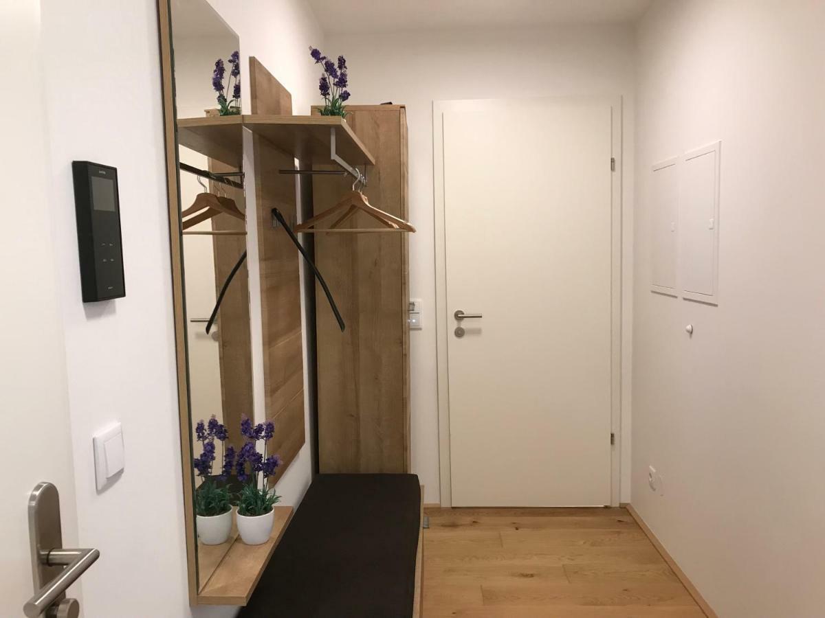 Apartament Spacious, Modern 1-Bdrm Apt Near Vic & Austria Ctr Wiedeń Zewnętrze zdjęcie