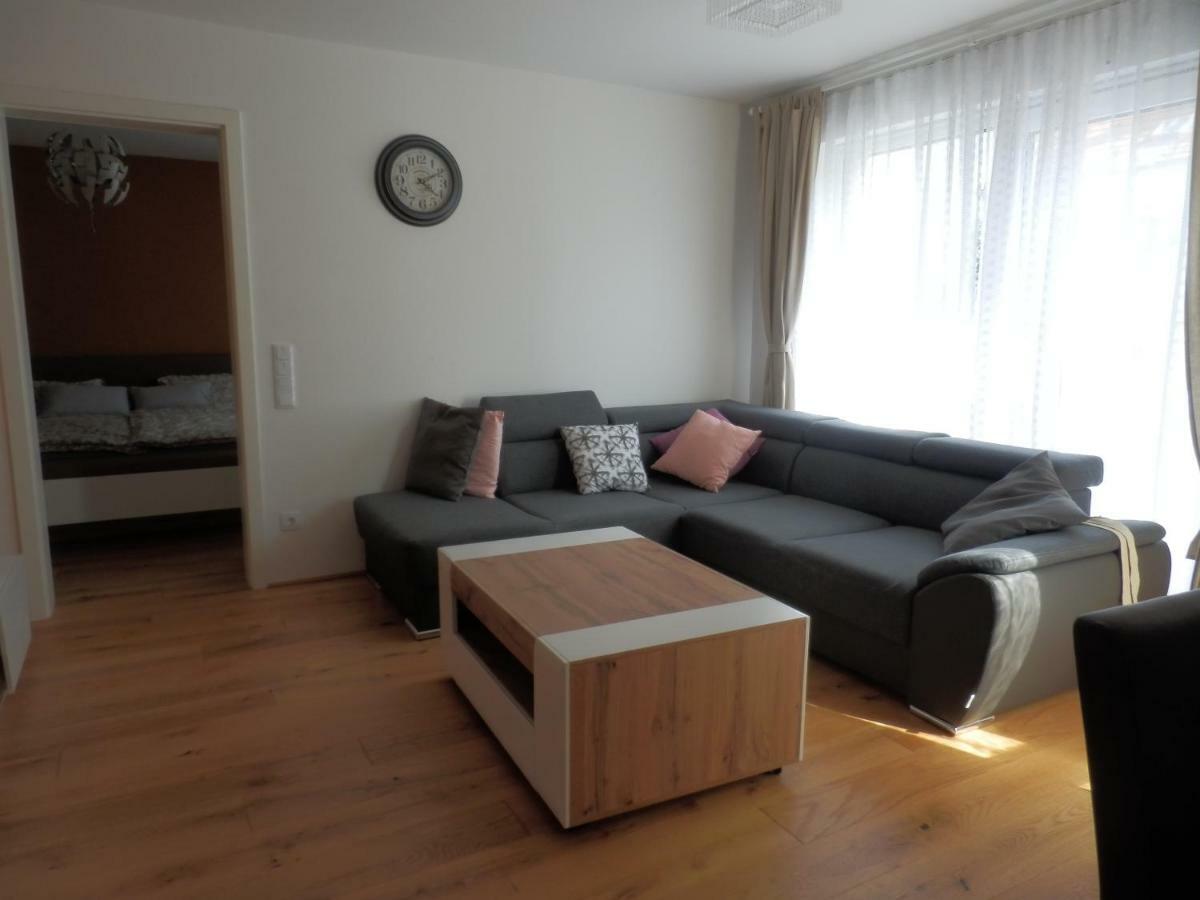 Apartament Spacious, Modern 1-Bdrm Apt Near Vic & Austria Ctr Wiedeń Zewnętrze zdjęcie