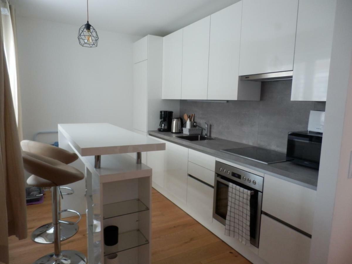 Apartament Spacious, Modern 1-Bdrm Apt Near Vic & Austria Ctr Wiedeń Zewnętrze zdjęcie