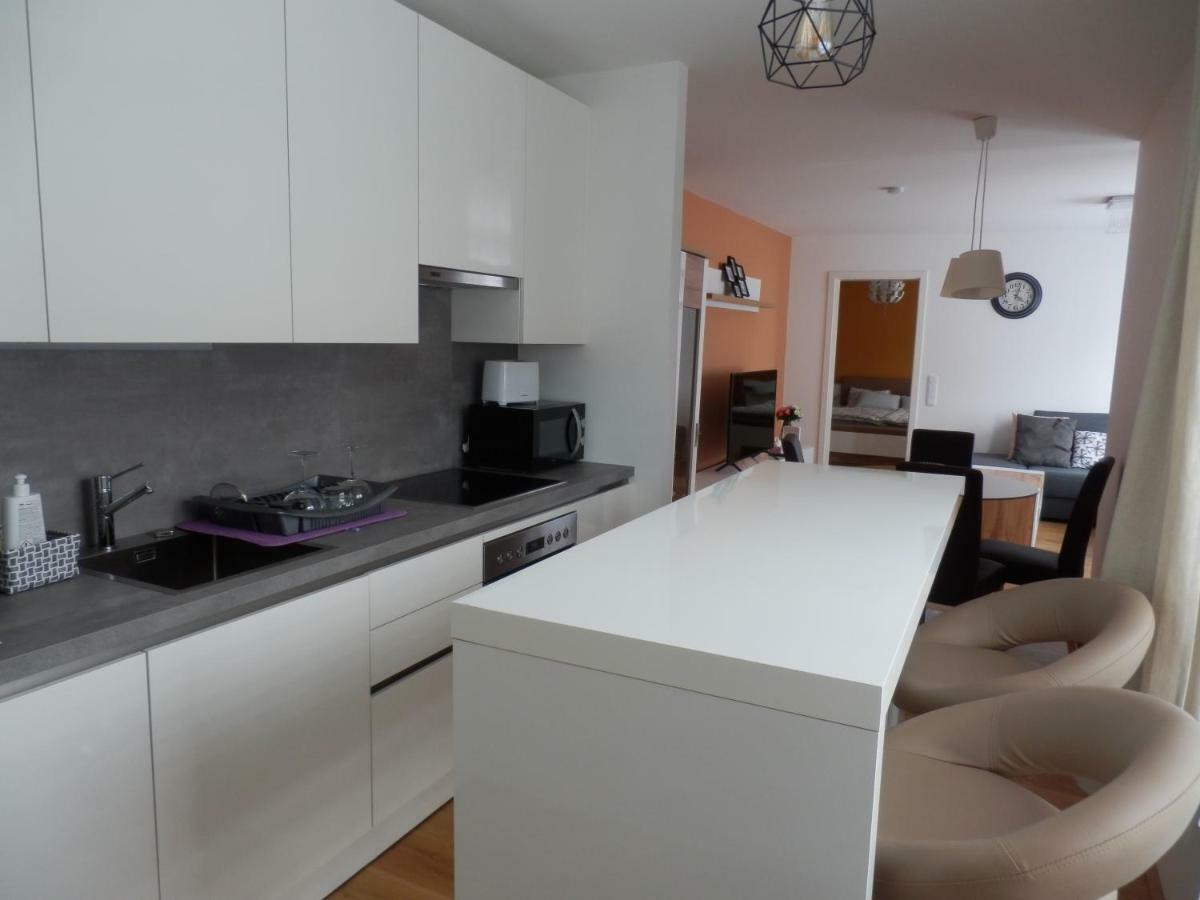 Apartament Spacious, Modern 1-Bdrm Apt Near Vic & Austria Ctr Wiedeń Zewnętrze zdjęcie