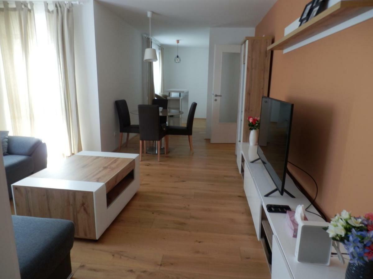 Apartament Spacious, Modern 1-Bdrm Apt Near Vic & Austria Ctr Wiedeń Zewnętrze zdjęcie